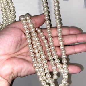 Long pearl necklace